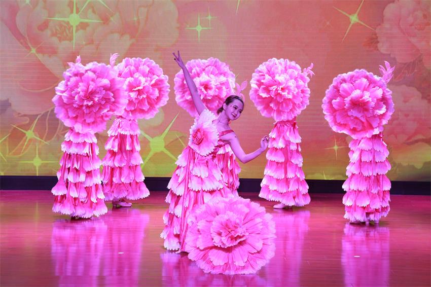 江南电子网站(中国)官方网站2019年度工作动员大会---舞蹈《花开树恩》